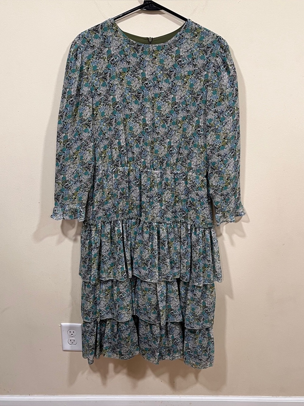 Sara Navon multicolored floral tiered long sleeve dress size medium EUC